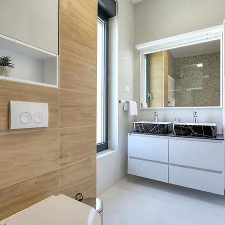033 - Adriatic Luxury